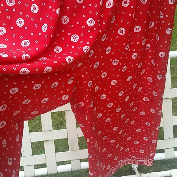 Country Suburban Red Geometric PA ts Sz 12 - Picture 2 of 3